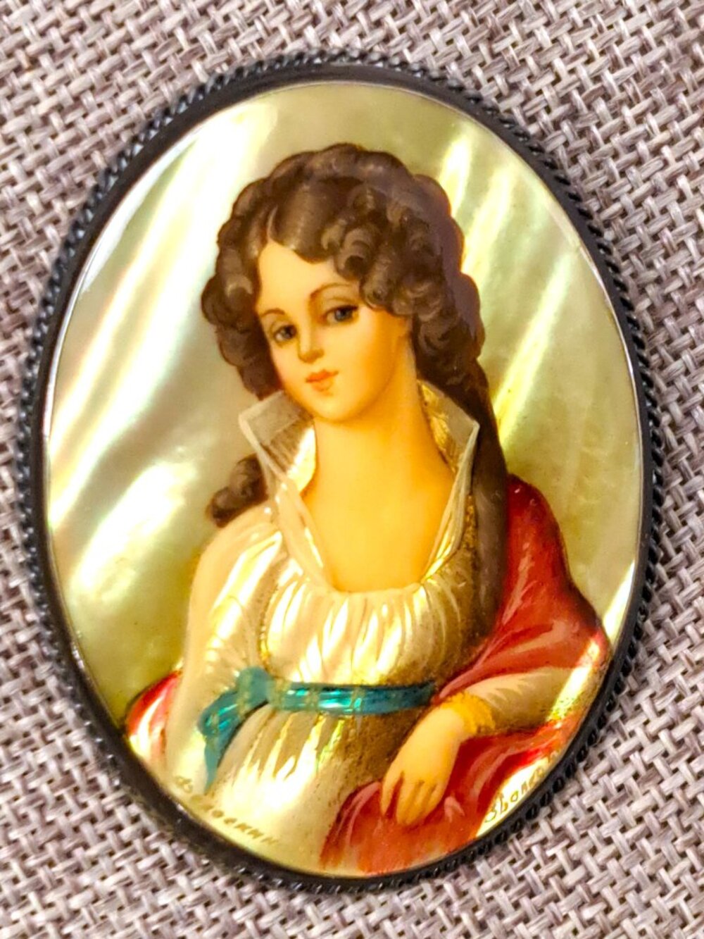 VINTAGE VICTORIAN PAINTED LADY OVAL BROOCH PIN SILVER TONE